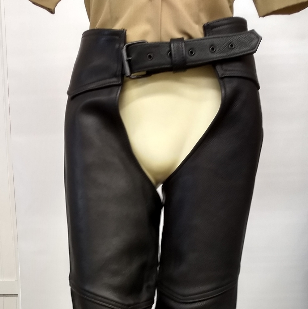 BLACK LEATHER WOMEN'S CHAPS